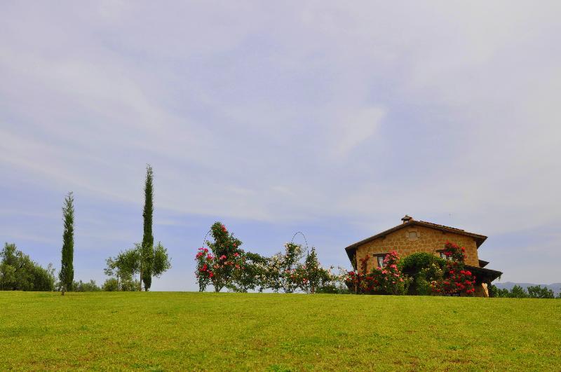 Hotel Borgo Nociquerceto Tarano Exterior foto